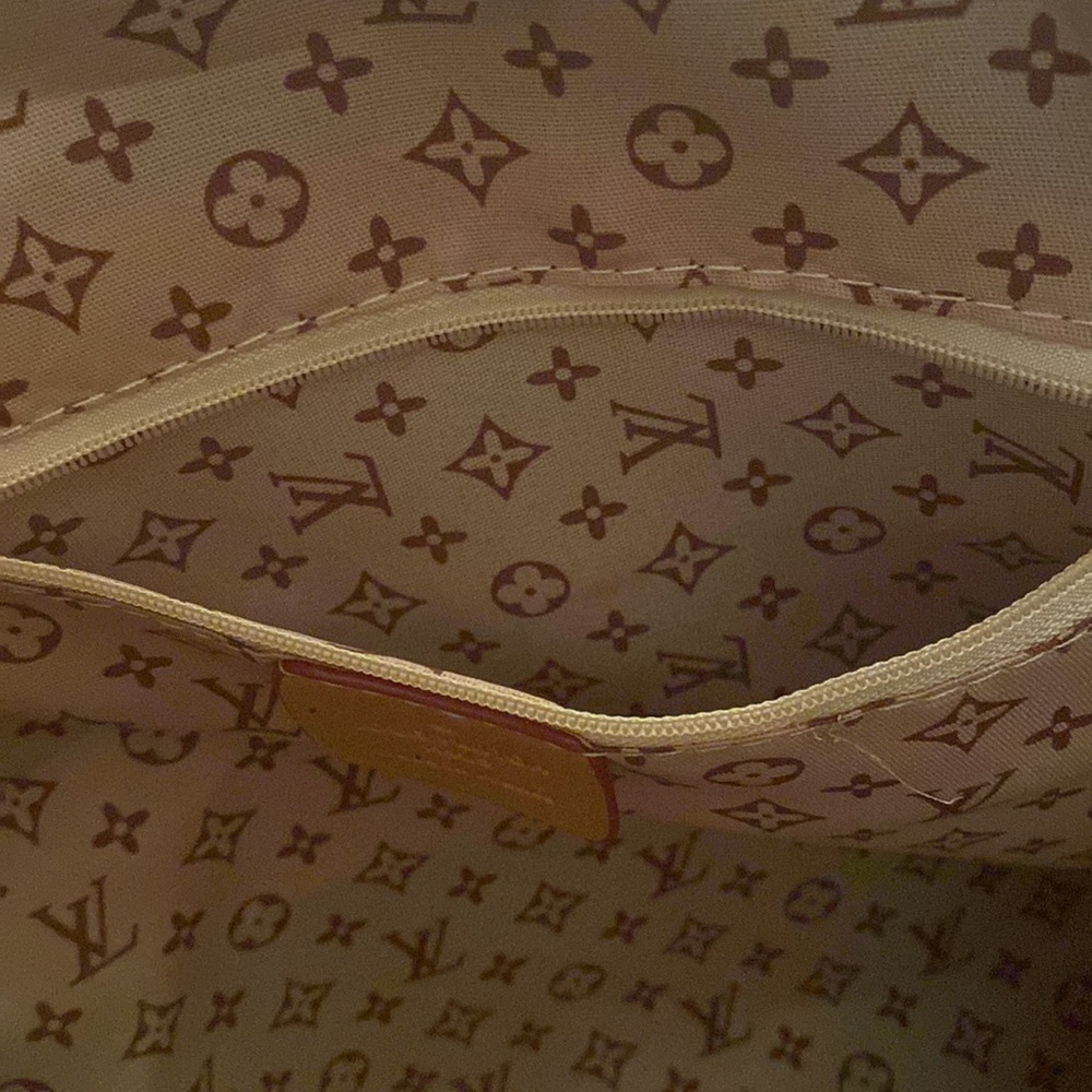 High quality large duffel bag 22L by 12 high - Picture 6 of 6